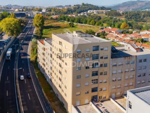 Apartamento T3 em Maximinos, Sé e Cividade
