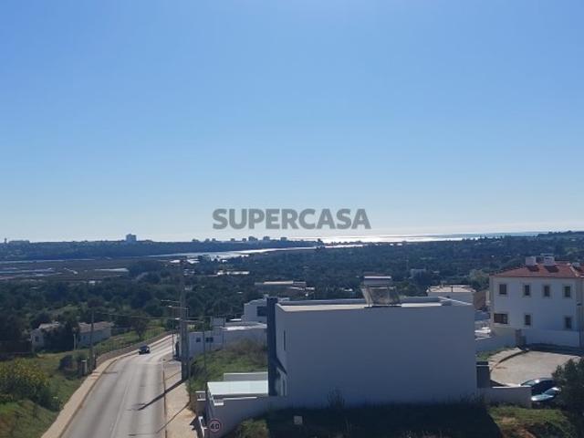 Apartamento T3 em Mexilhoeira Grande, a 20 minutos de Lagos, Algarve