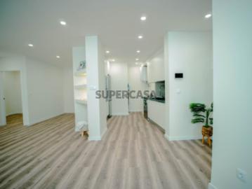 Apartamento T3 em Mina de Água
