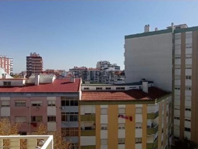 Apartamento T3 em Mina de Água