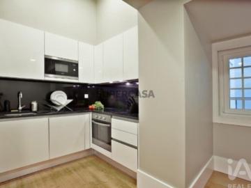 Apartamento T3 em Misericórdia
