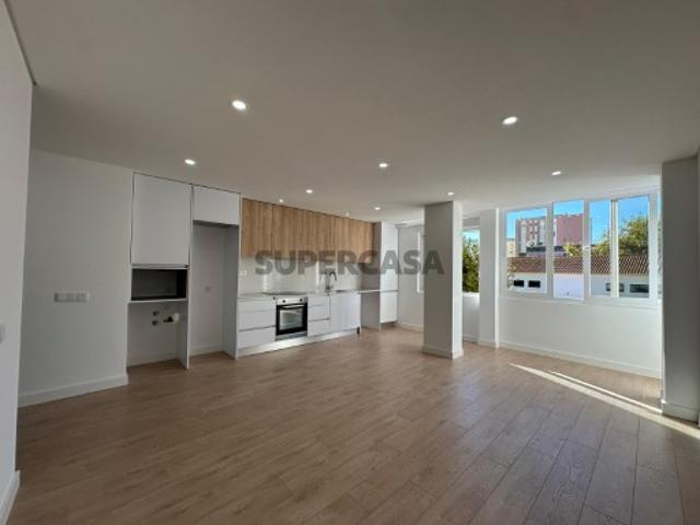 Apartamento T3 em Montalvão Setúbal