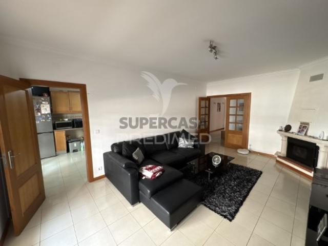 Apartamento T3 em Montalvo