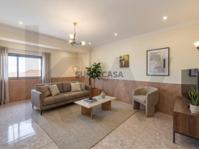Apartamento T3 em Monserrate, Viana do Castelo com vista mar e arrecadação