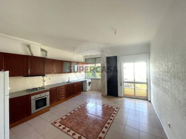 Apartamento T3 em Moita
