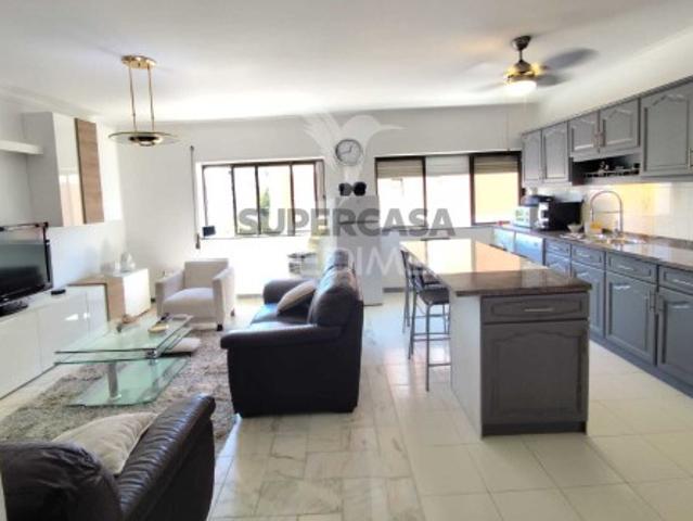 Apartamento T3 em Moita