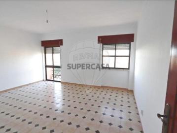 Apartamento T3 em Moita