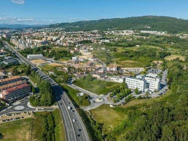Apartamento T3 em Nogueira, Fraião e Lamaçães