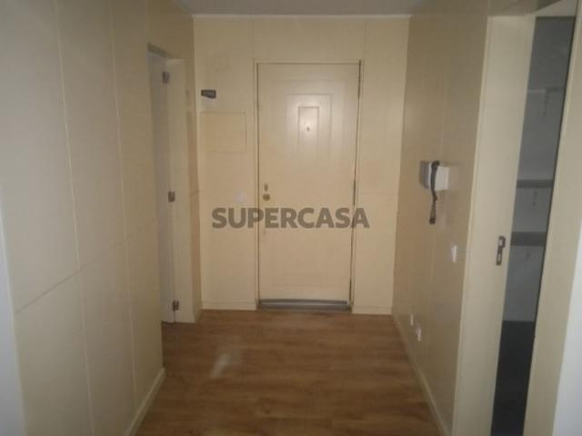 Apartamento T3 em Nogueira, Fraião e Lamaçães