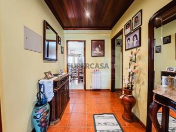 Apartamento T3 em Nossa Senhora do Pópulo, Coto e São Gregório