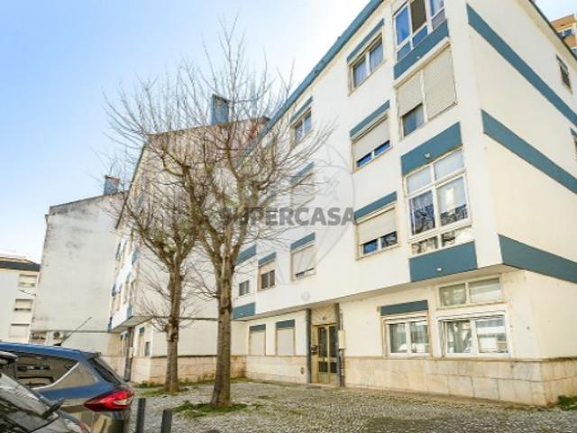 Apartamento T3 em Odivelas
