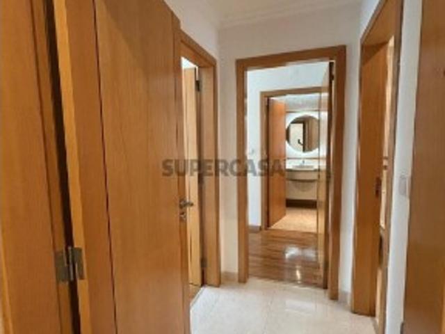 Apartamento T3 em Odivelas de 126,46 m²