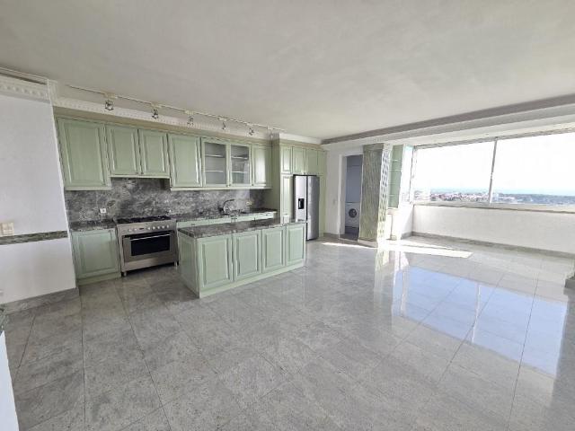 Apartamento T3 em Oeiras com Vista Mar 122m² Carcavelos e Parede