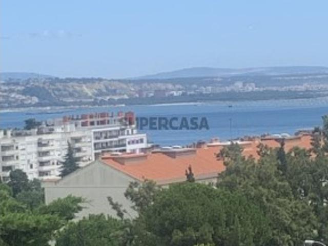 Apartamento T3 em Oeiras e São Julião da Barra, Paço de Arcos e Caxias