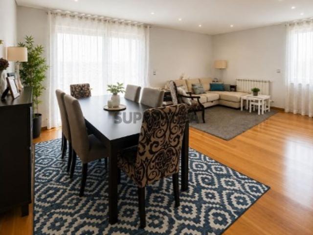 Apartamento T3 em Oliveira do Douro
