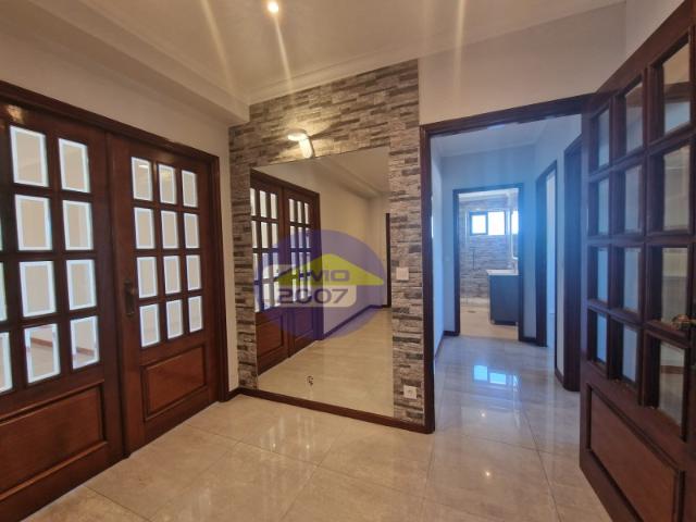 Apartamento T3 em Paços de Brandão