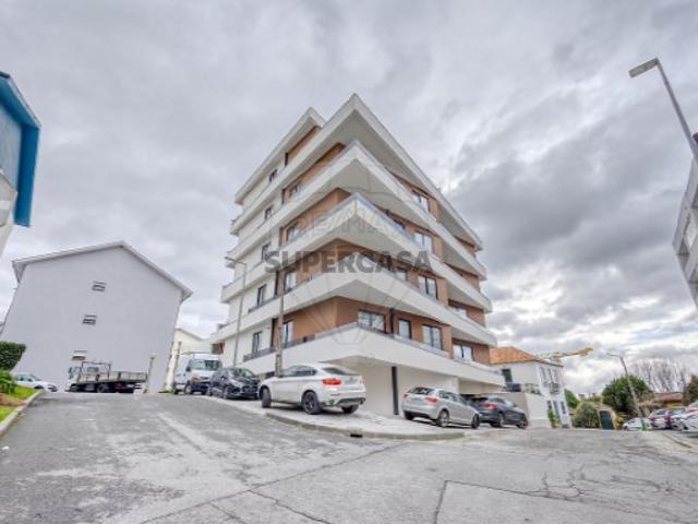 Apartamento T3 em Paços de Ferreira