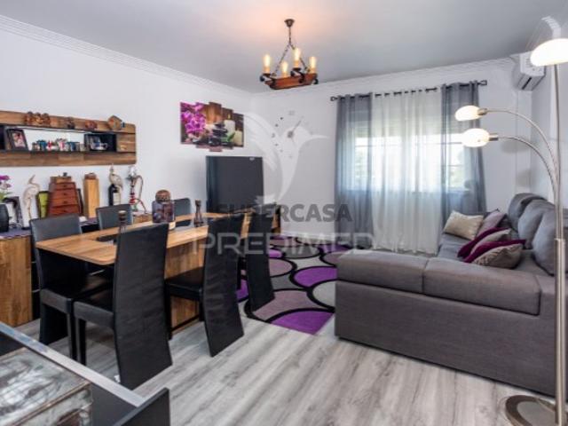 Apartamento T3 em Paio Pires