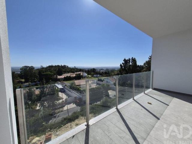Apartamento T3 em Palmela de 275,00 m²