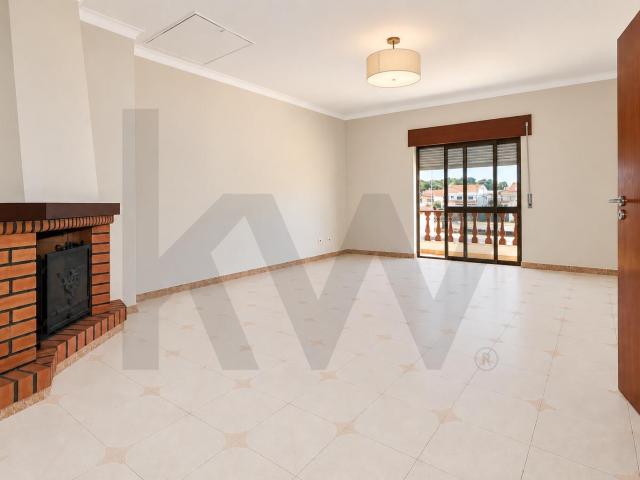 Apartamento T3 em Pinhal de Frades Arrendamento
