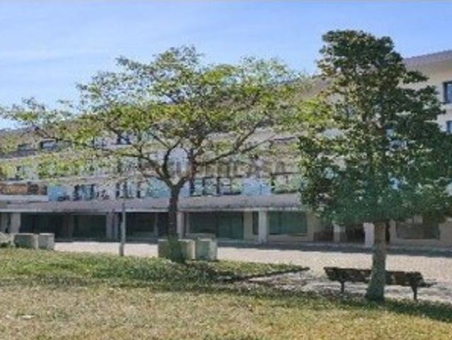 Apartamento T3 com Duas Varandas, Garagem Box e Lugar de estacionamento na Vila Serena, Pinhal Novo