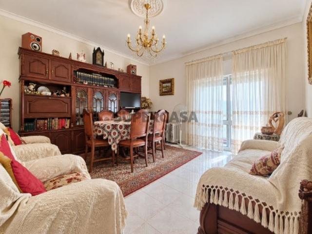 Apartamento T3 em Póvoa de Santa Iria e Forte da Casa