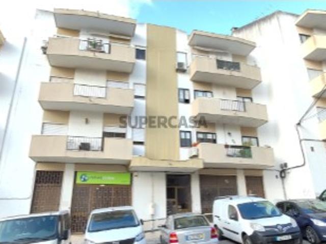 Apartamento T3 em Póvoa de Santo Adrião e Olival Basto