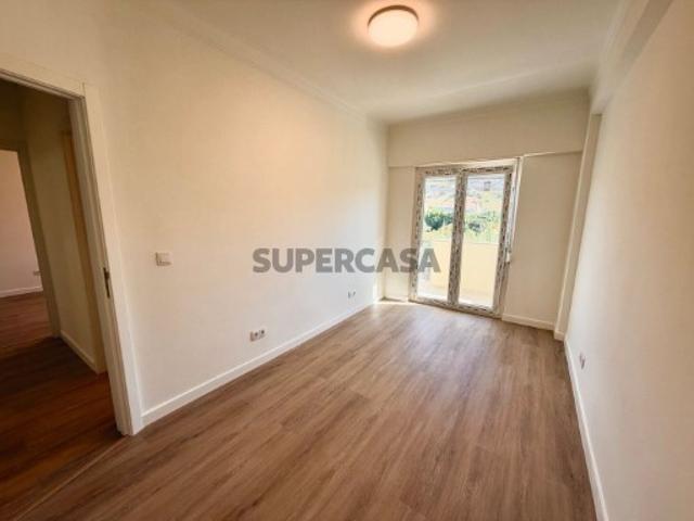 Apartamento T3 em Póvoa de Santo Adrião e Olival Basto