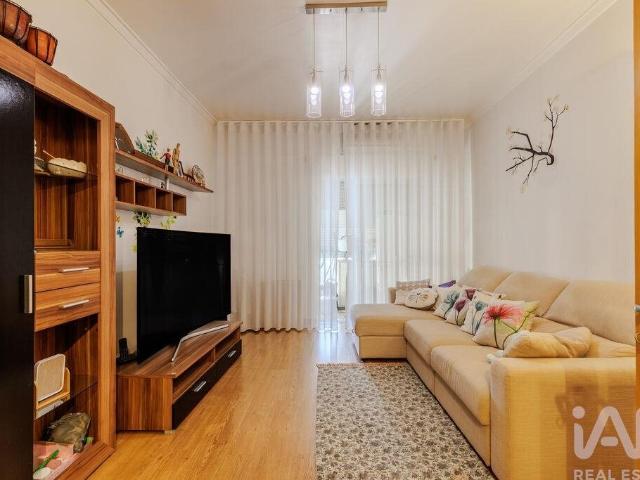 Apartamento T3 em Póvoa de Santo Adrião e Olival Basto de 13. 130m² Póvoa de Santo Adrião e de Olival Basto