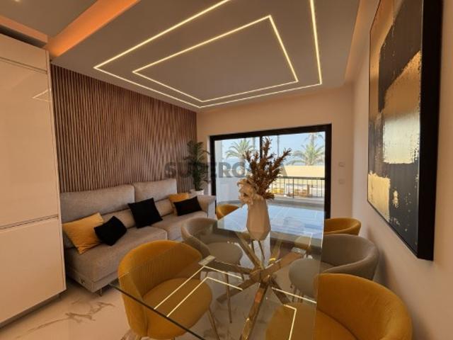 Apartamento T3 em primeira linha de mar, Quarteira, Algarve