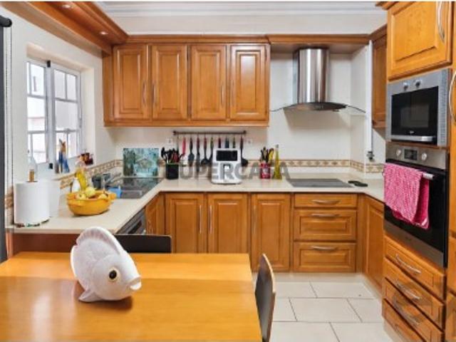 Apartamento T3 em Quelfes