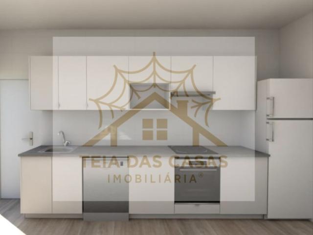 APARTAMENTO T3 EM QUELUZ