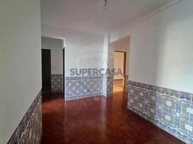 Apartamento T3 em Queluz
