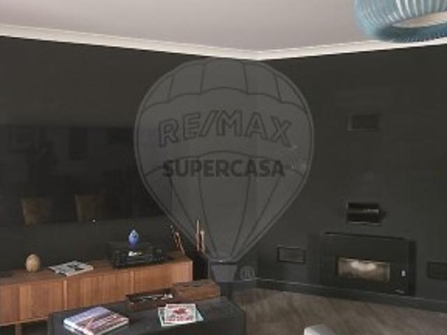 Apartamento T3 em Massamá e Monte Abraão