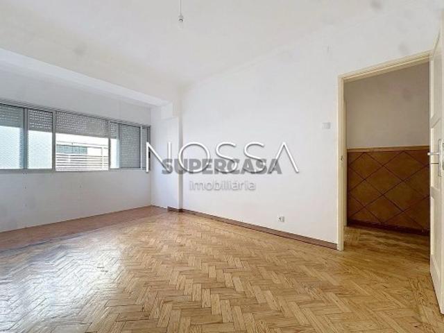 Apartamento T3 em Belas