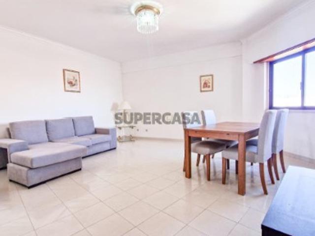 Apartamento T3 em Queluz, Sintra com Vista