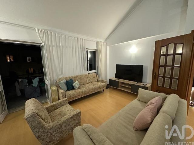 Apartamento T3 em Quinta do Anjo de 212,00 m²