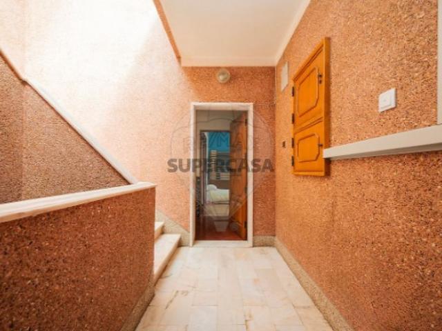 Apartamento T3 em Ramada e Caneças