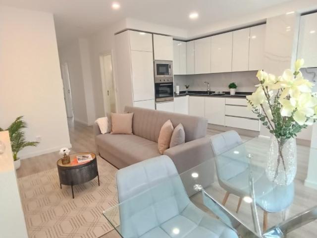 Apartamento T3 Remodelado à Venda na Penha de França, Lisboa
