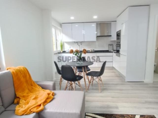 Apartamento T3 Totalmente Remodelado, Benfica *Oferta da escritura