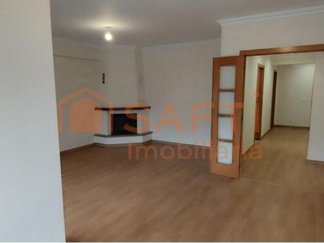 Apartamento T3 em Rio de Mouro 0m² Rio De Mouro