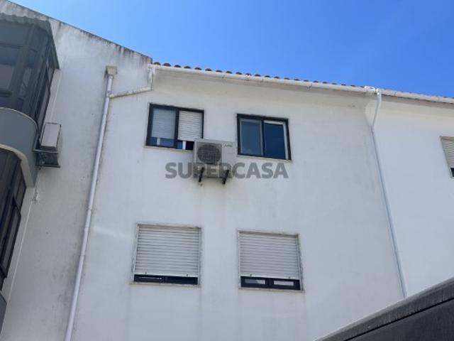 Apartamento T3 em Rio de Mouro