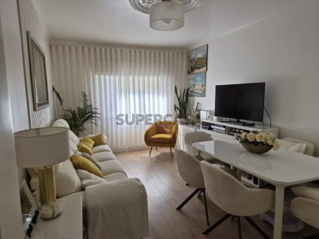 Apartamento T3 em Rio de Mouro