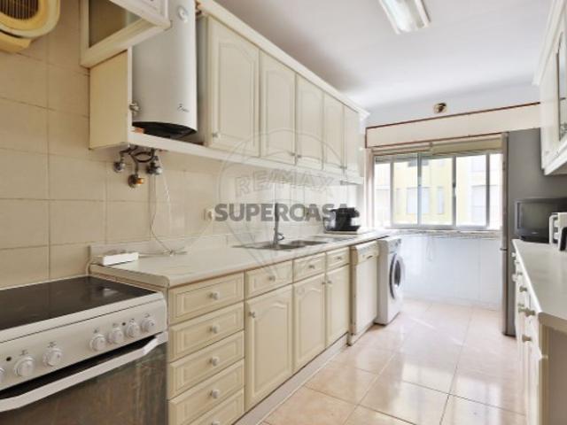 Apartamento T3 em Rio de Mouro