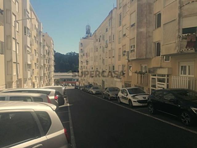Apartamento T3 em Rio de Mouro