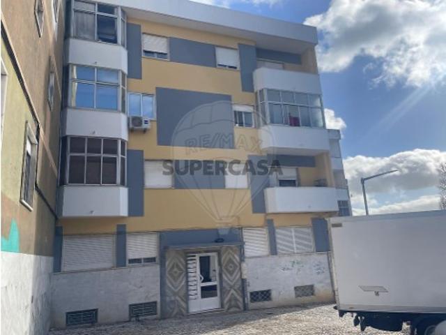 Apartamento T3 em Rio de Mouro