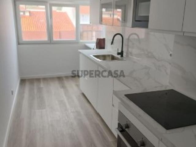 Apartamento T3 em Rio de Mouro