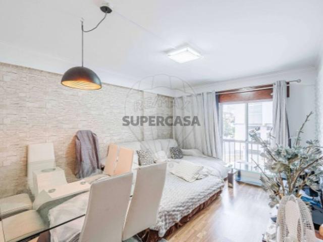 Apartamento T3 em Rio de Mouro