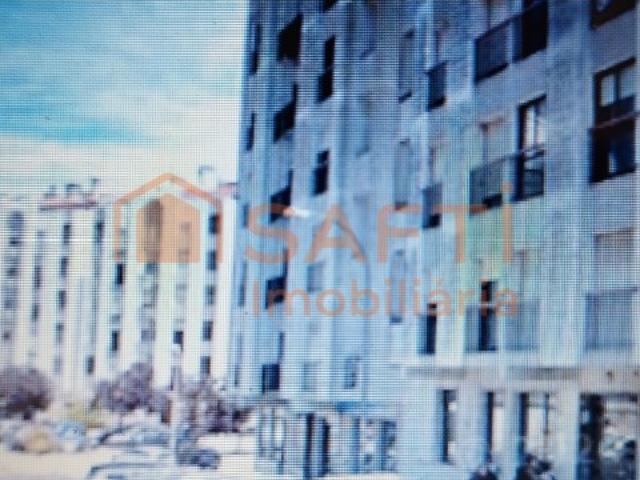 Apartamento T3 em Rio de Mouro