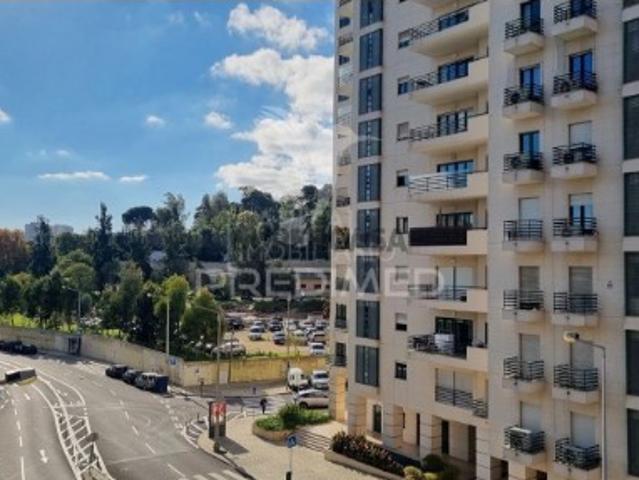Apartamento T3 em São Domingos de Benfica
